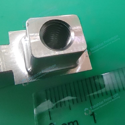 قطعات CNC نمونه ای از فولاد ضد زنگ 316 که برای دستگاه مورد استفاده قرار می گیرند